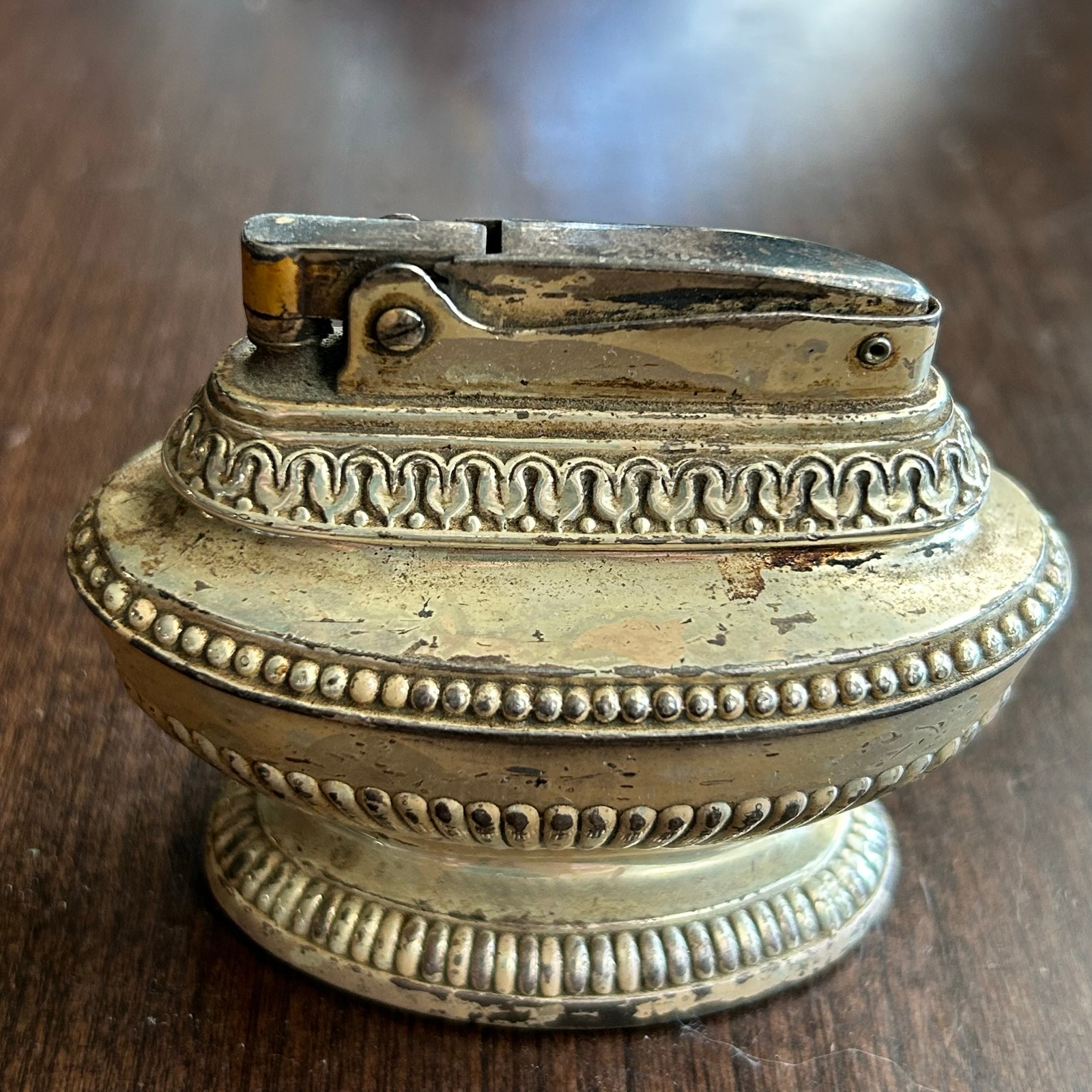 Vintage Ronson Queen Anne Table Lighter Vintage Ronson Queen Anne Table Lighter